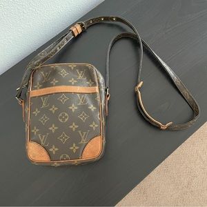 Louis Vuitton Danube Vintage Messenger Crossbody Bag